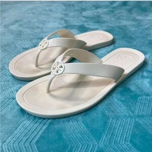 White/Cream Tory Burch jelly rubber flip flop sandals